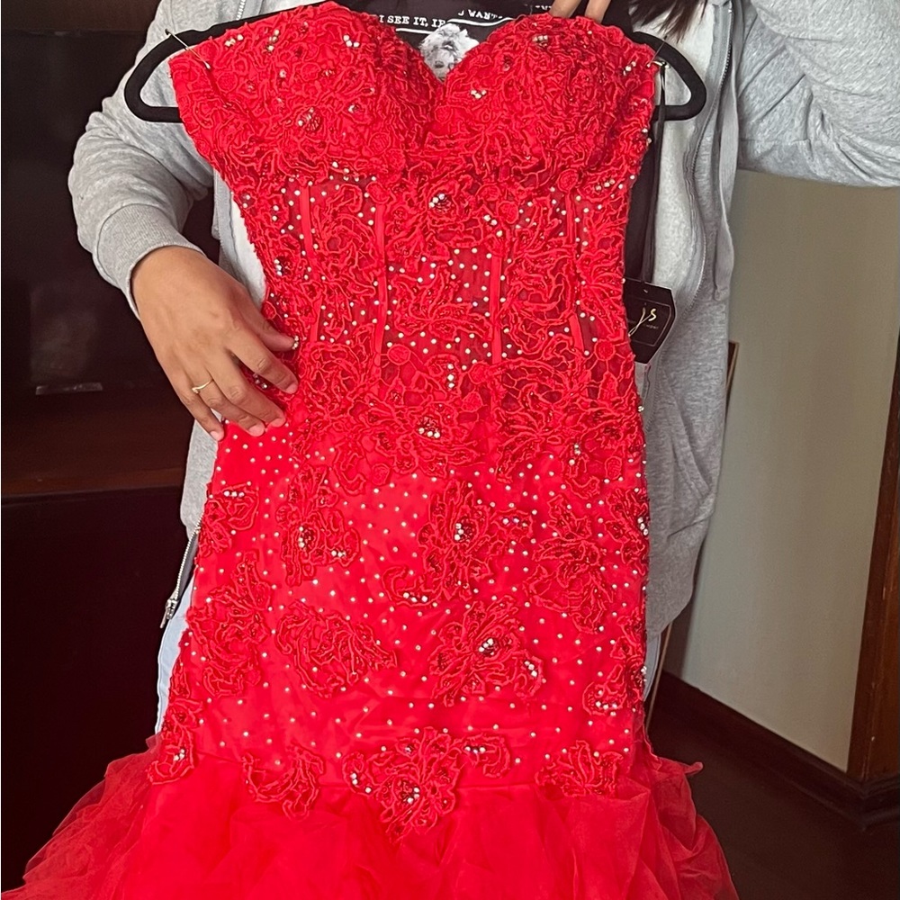 Red prom dress